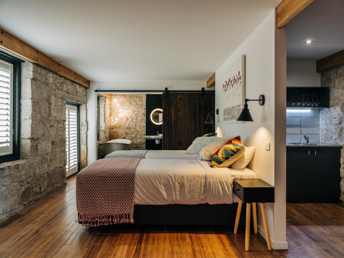Triabunna Barracks Bed & Breakfast Exterior photo